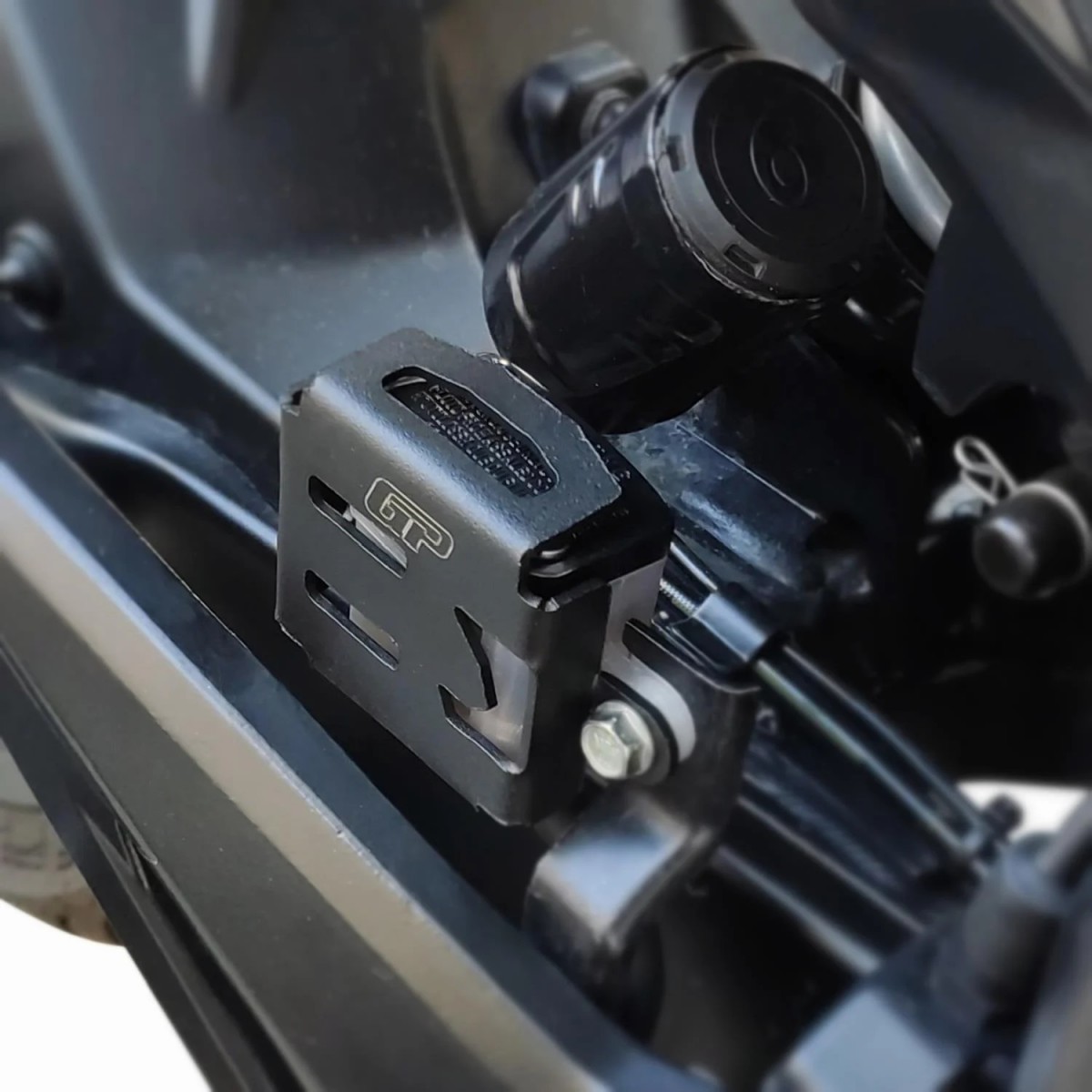 Gp Kompozit Fren Rezerve Koruması Siyah Bajaj Dominar 250 / 400 2017-2024 Uyumlu