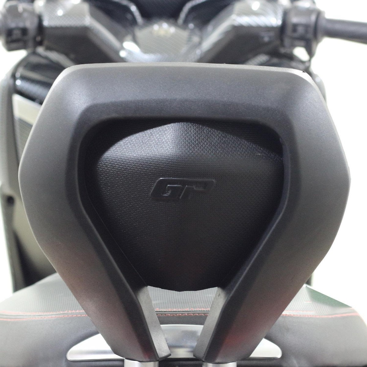 Gp Kompozit Yolcu Sırtlığı Sissy Bar X-max 250 400 2014-2017