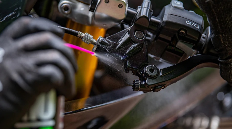 Muc-off Pas Sökücü Ve Yağlayıcı Sprey 400ml Muc-off Pas Sökücü Ve Yağlayıcı Sprey 400ml