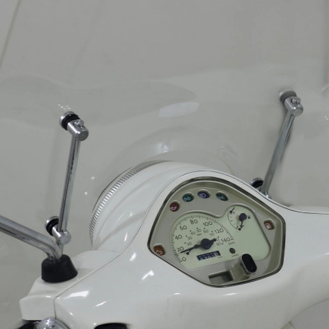 Gp Kompozit Vespa Gts 300 / 150 Universal Uyumlu Ön Cam Şeffaf 54 Cm